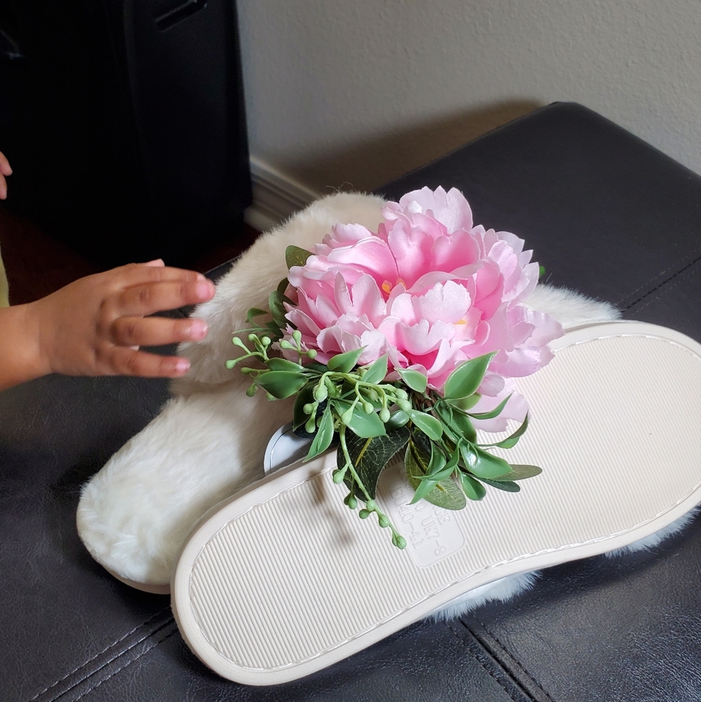 House Slippers - Picture 7 of 8